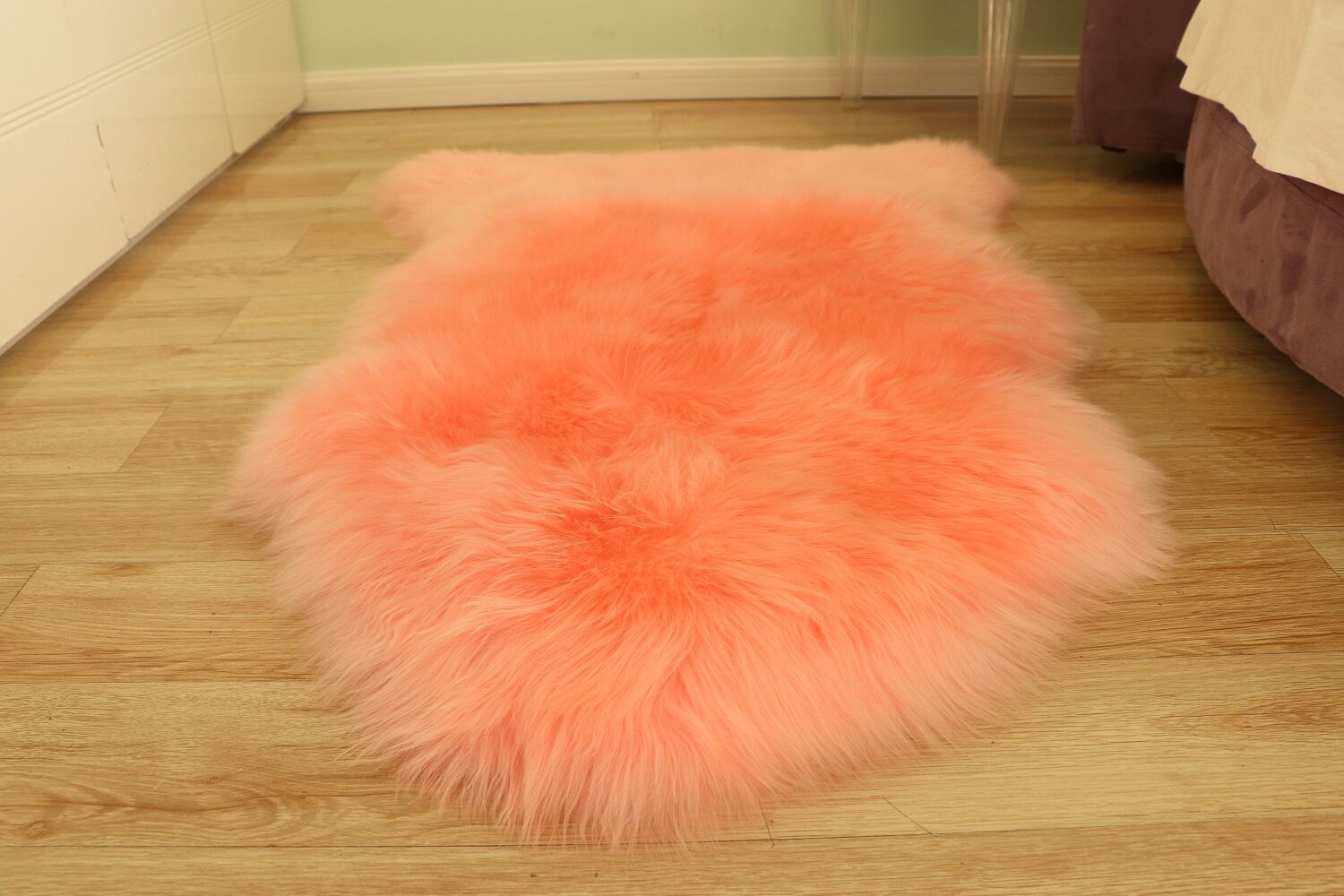 genuine sheepskin area rug (2x3 ft) pink